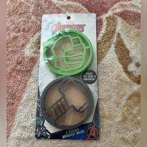Marvel Avengers 2 silicone breakfast molds NWT